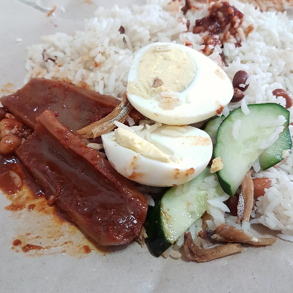 Nasi Lemak $5 @ Nasi lemak Petronas USJ 9