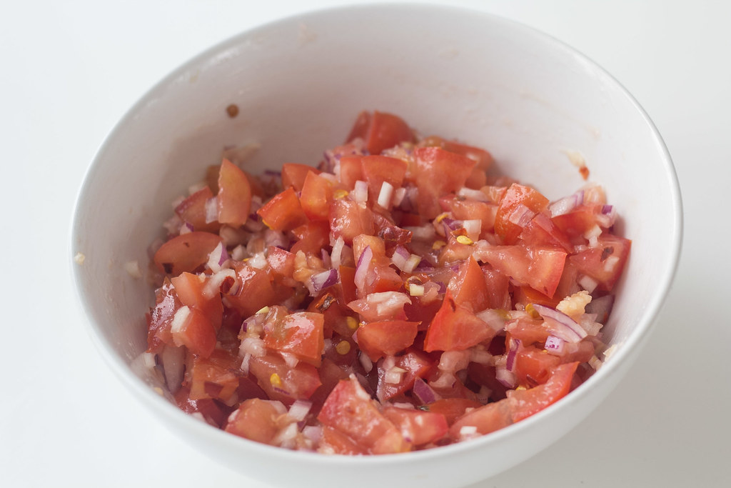  Recipe for Homemade Tomato and Chili Salsa