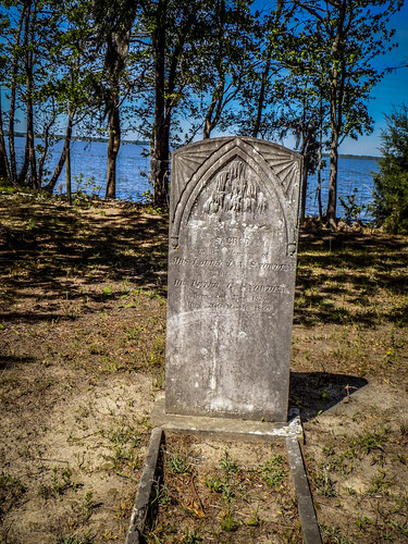 Church Island Cemetery-009