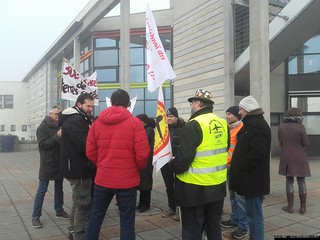 Manif devant la mairie de Vendenheim / enquête parcellaire A4/GCO