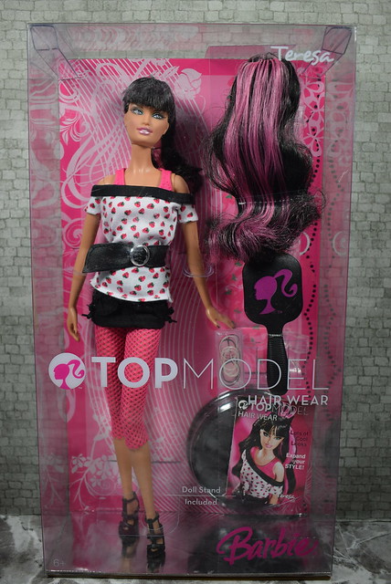 2007 Barbie Top Model Hair Wear Teresa M5797 (2)
