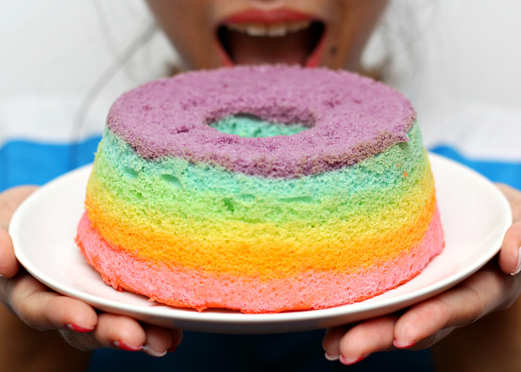 rainbow-chiffon-cake