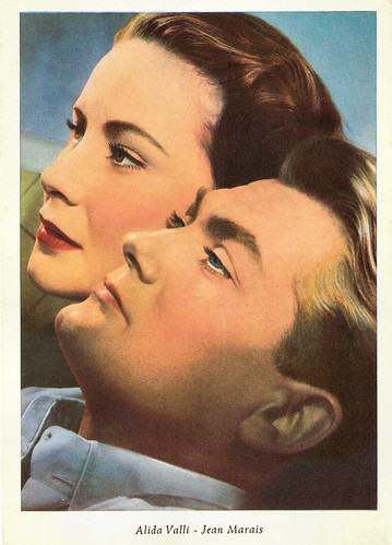 Jean Marais and Alida Valli in Les Miracles n'ont lieu qu'une fois (1951)