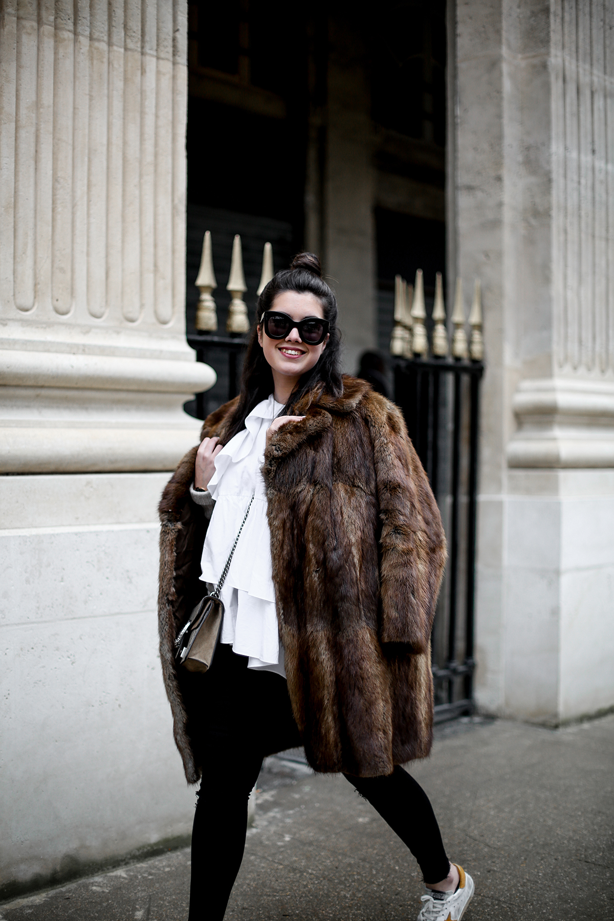 golden goose deluxe brand sneakers fur coat vintage streetstyle paris 2017-10