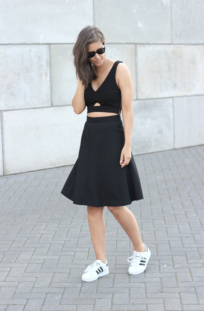 adidas superstar dress outfit