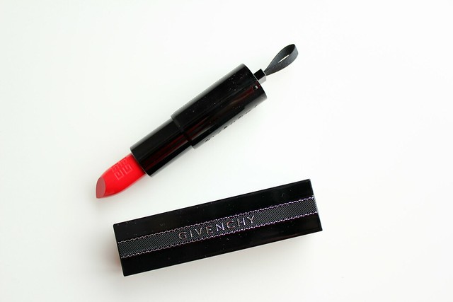 Givenchy Rouge Interdit in No.13 Rouge Interdit and Lip Liner in No.11 Universel Transparent review and swatches