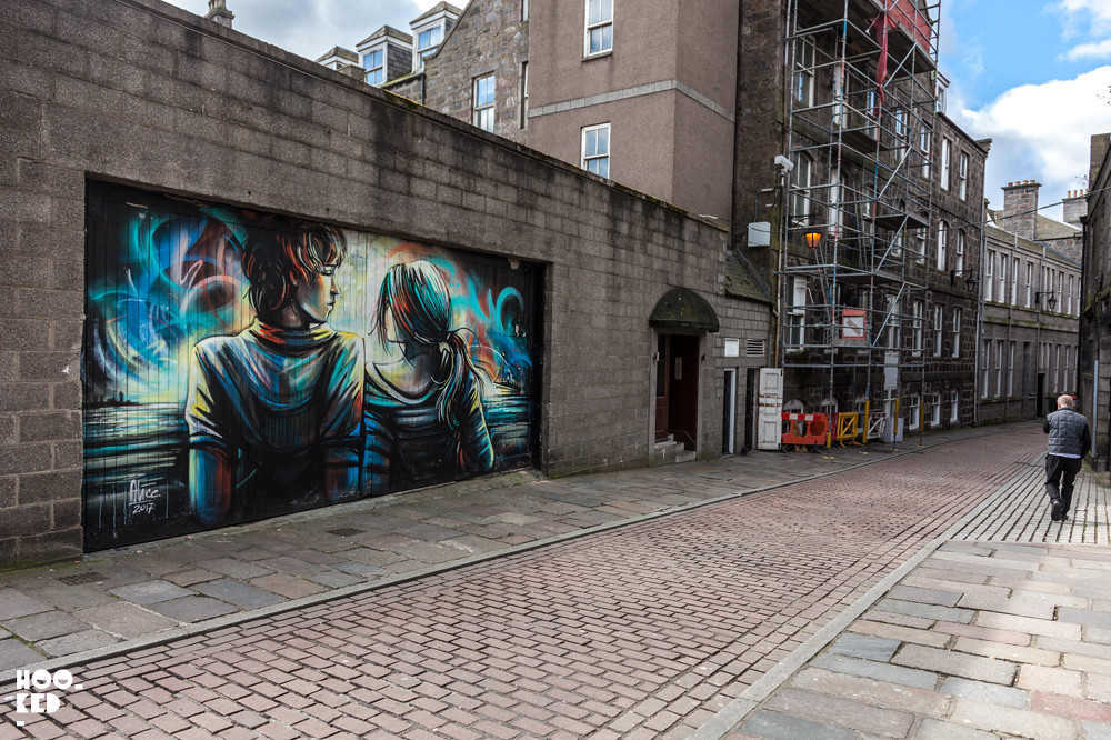Alice Pasquini, Street Art Mural in Aberdeen, Scotland. Photo ©Hookedblog /  Mark Rigney