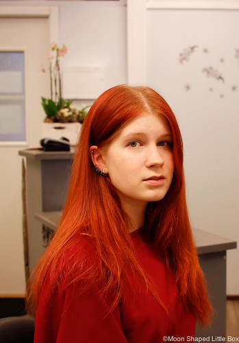 EcoBeautyHairKokemuksiaEkokampaamoKasvivärjäysKokemuksia-13 Punaiset hiukset kasvivärillä hennalla Eco Beauty Ekokampaamo Joensuu Pohjois- Karjala luonnollinen hiustenvärjäys kasviväri hennavärjäys kasvivärit kokemuksia kasvivärjäämisestä kasvivärjääminen EcoBeauty Blogi tyyliblogi lifestyle ekologisuus ekologinen hiustenvärjäys