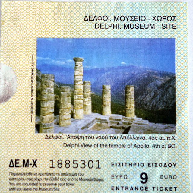 Viajar a Grecia en tiempos revueltos. - Blogs de Grecia - DELFOS, MONUMENTO A LA BATALLA DE LAS TERMÓPILAS Y KALAMBAKA EN METEORA. (7)