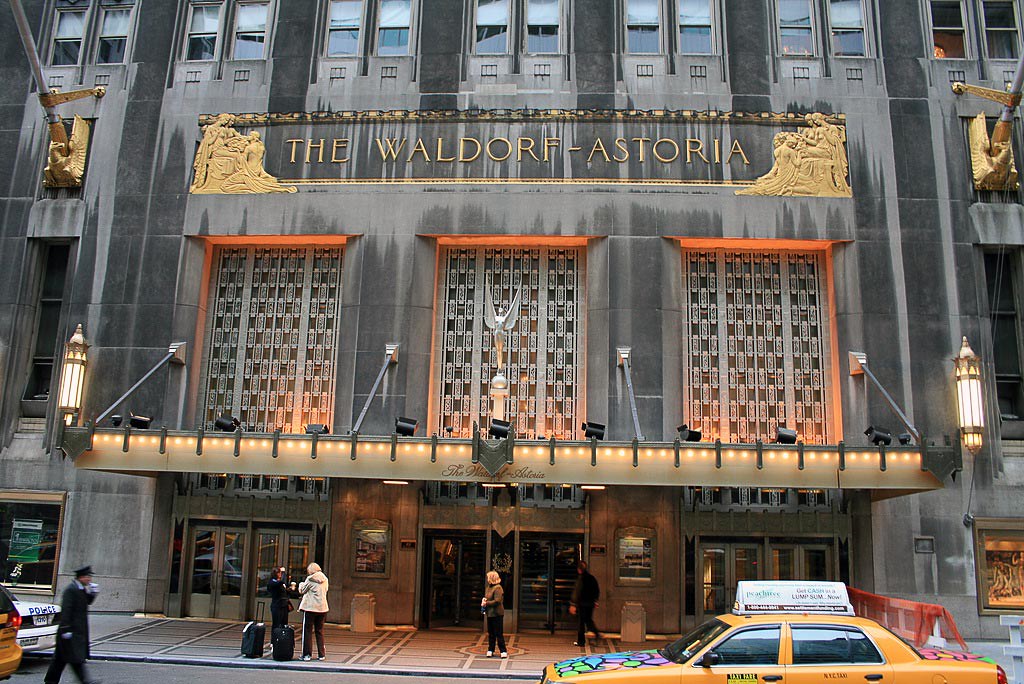 Hilton to Sell Waldorf Astoria New York to Chinese Firm for Nearly $2 Billion