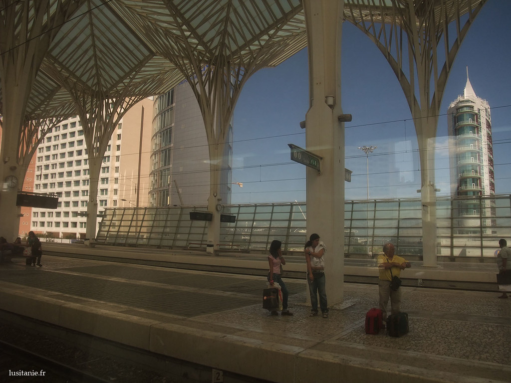 Gare do Oriente, vue du train