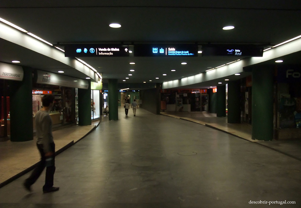 Couloirs de la station de métro