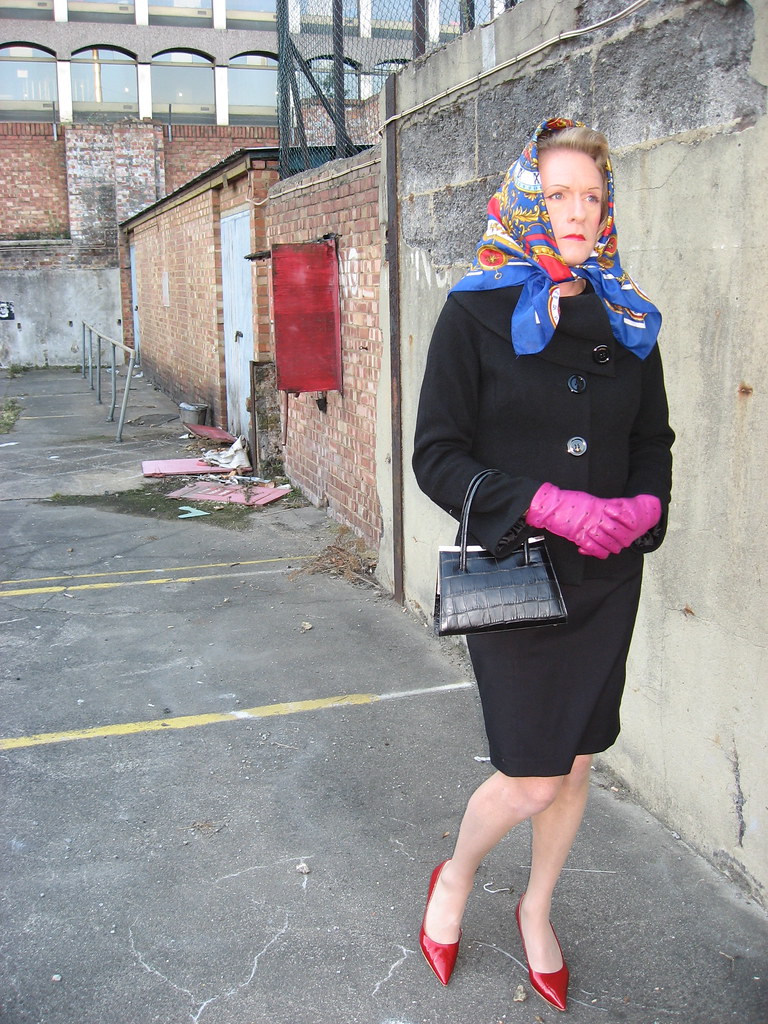 1960s look | Like many TV's I love a headscarf | Shirley Grace | Flickr