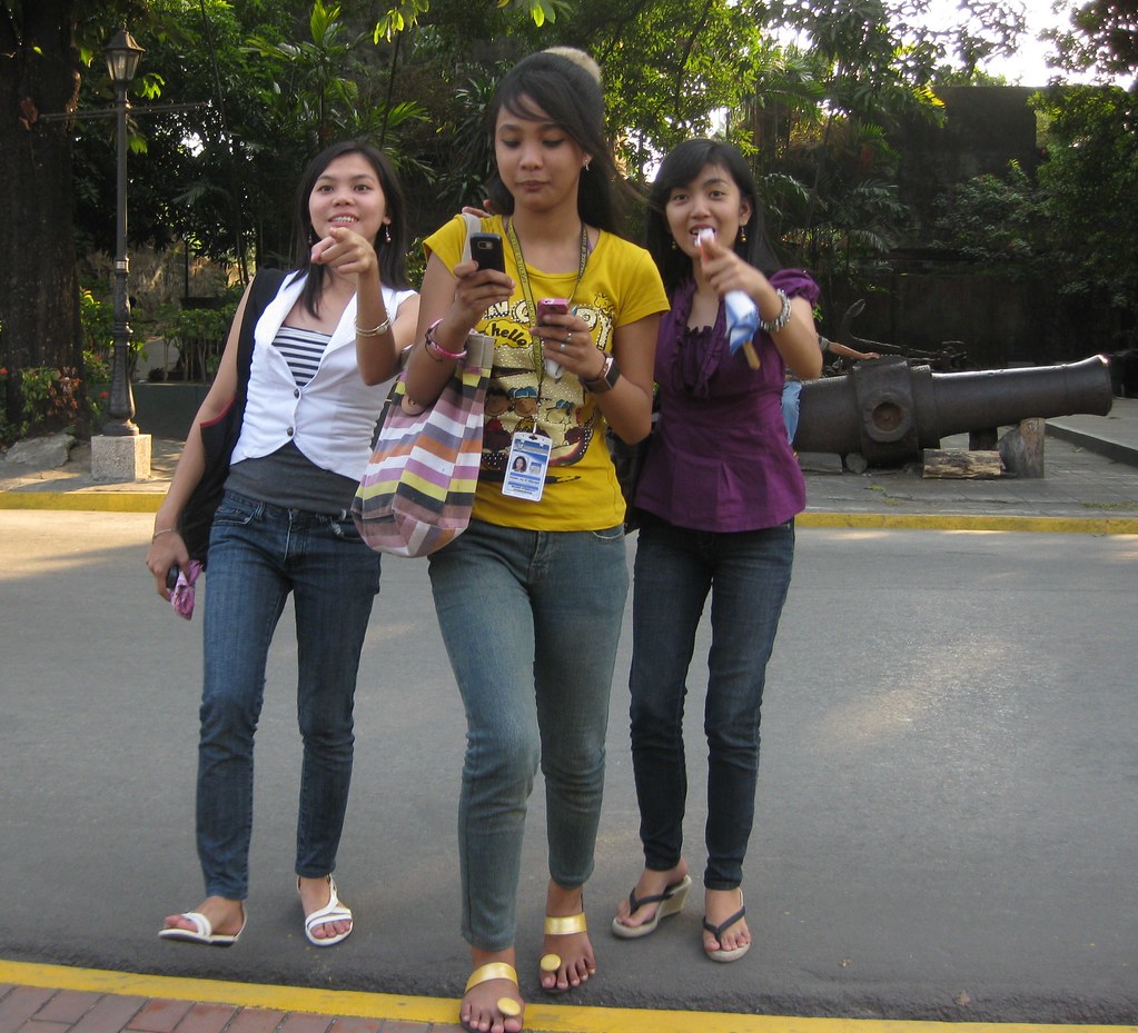 Filipina Girls In Manila Their Teacher Male Was Hitting … Flickr