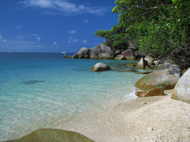 Tropical Islands near Cairns - A Travel Guide