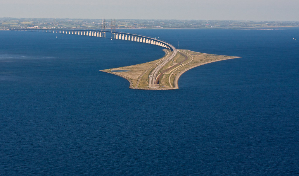 öresund bridge | view large on black The Öresund Bridge is a… | Flickr