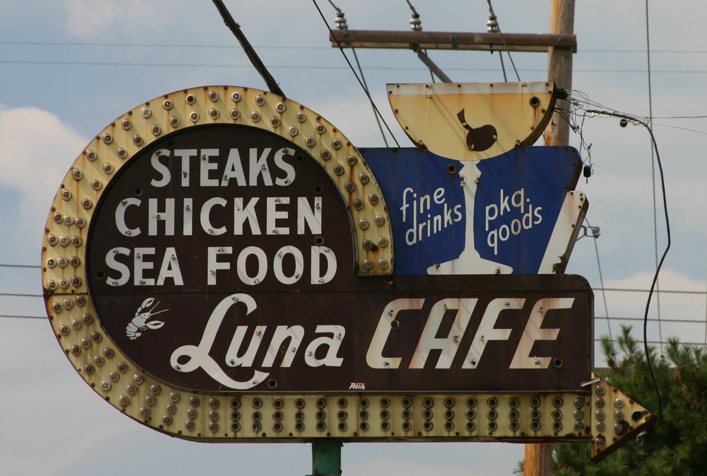 Luna Cafe - 201 East Chain of Rocks Road, Granite City, Illinois U.S.A. - August 22, 2010
