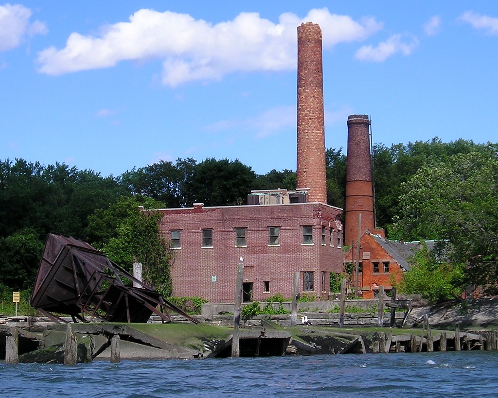 North Brother Island, East River, Bronx, New York City | Flickr