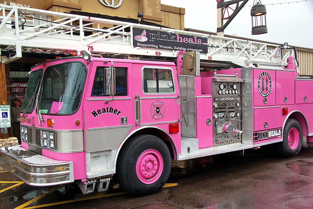 Feuerwehrauto Pink