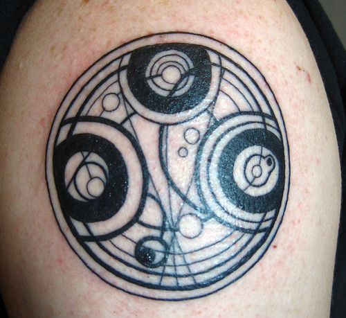 Tattoo - Finished Time Lord seal on my shoulder 2 | For more… | Flickr