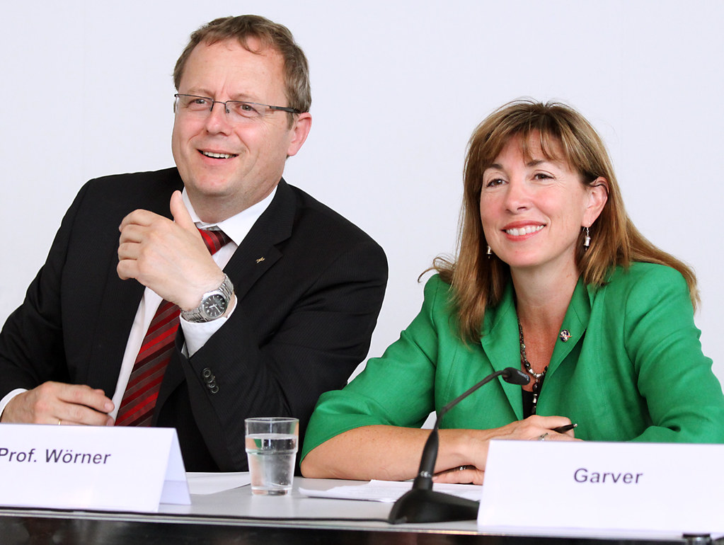 Lori Garver und Johann-Dietrich Wörner | Lori Garver, Deputy… | Flickr