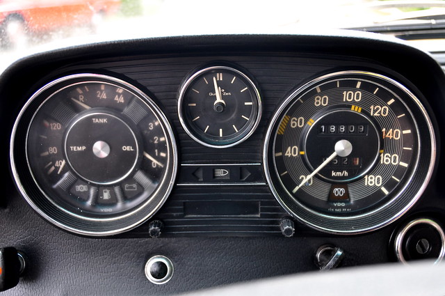 Mercedes 240d instrument panel #6