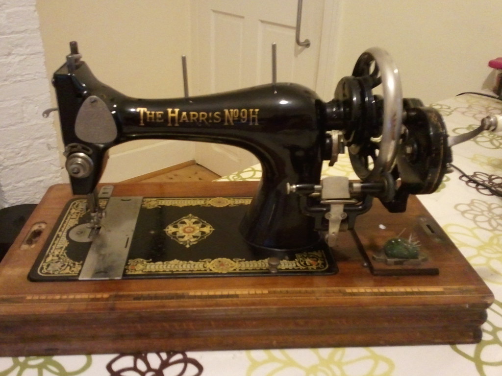 The Harris No 9H | Vintage Harris sewing machine circa early… | Flickr