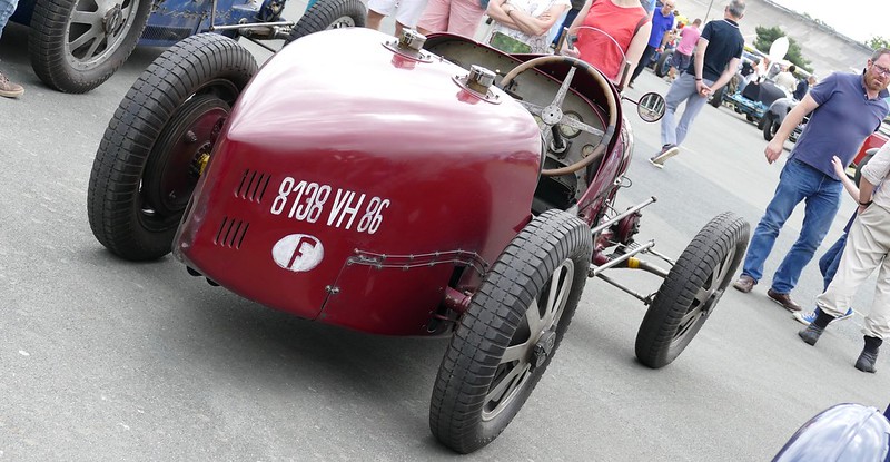Bugatti rouge sang 8138 VH 86 BUGATTI grand prix le type 51 .2,3 litres-  34810439724_c6cb36c52a_c