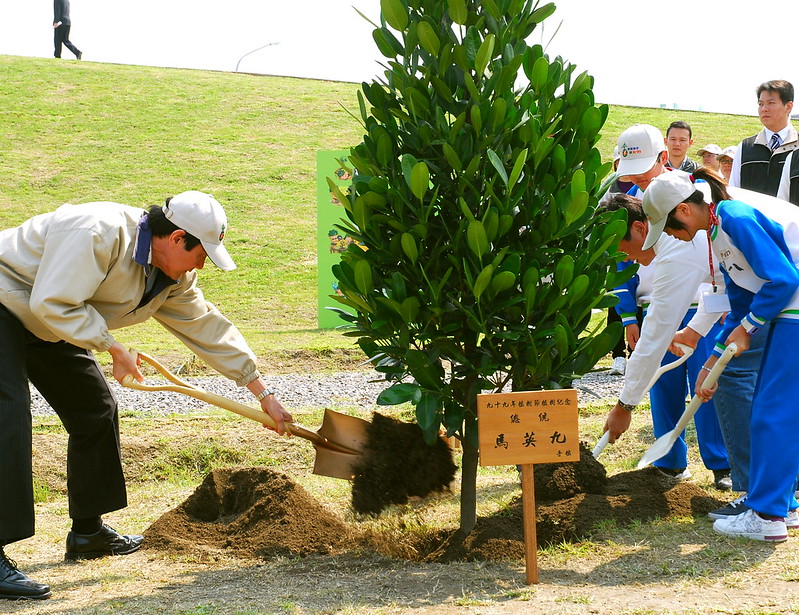 原民團體要求廢除植樹節，取而代之永續利用及利益分享的森林日。圖片來源：林務局。