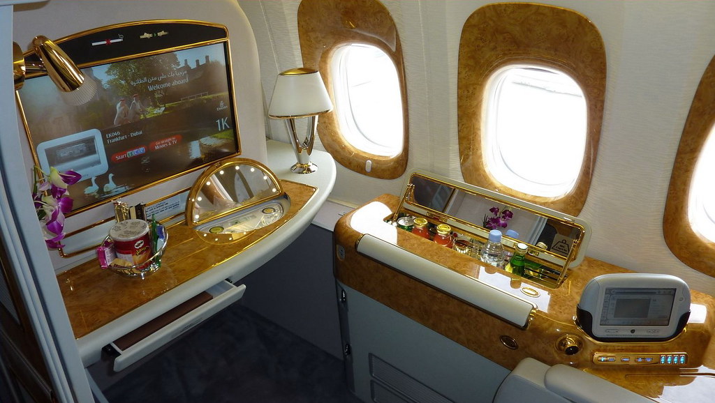 Emirates A380-800 | Emirates First Class suite. www.orkneysp… | Rae