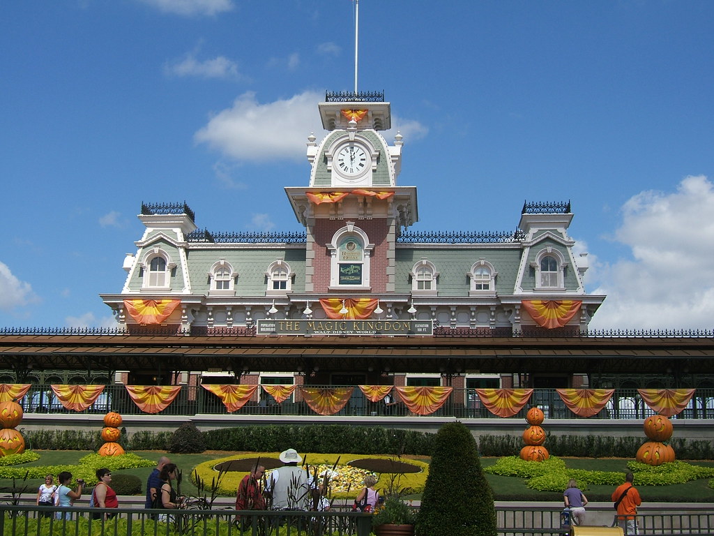 Disney's Magic Kingdom Entrance | Entrance to Disney's Magic… | Flickr