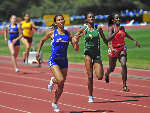 Christine Merrill 400 meter at the 2010 CCAA championship … | Flickr