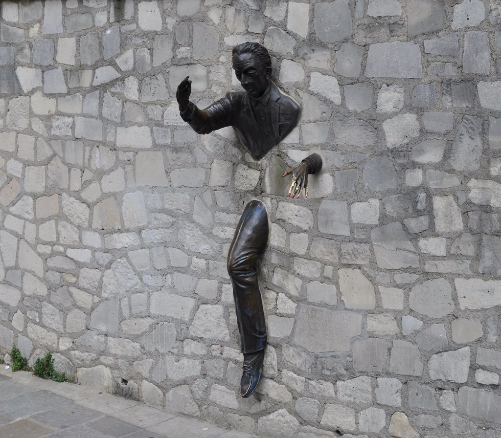 Man in Wall | This rather disconcerting sculpture ...