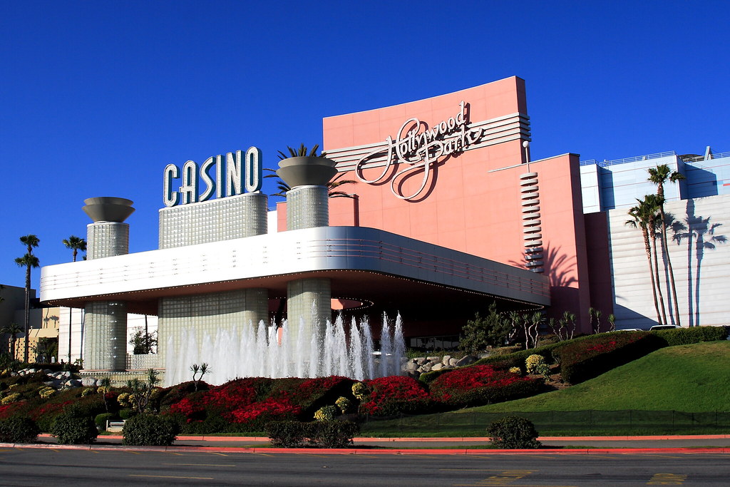hotels near hollywood casino pa