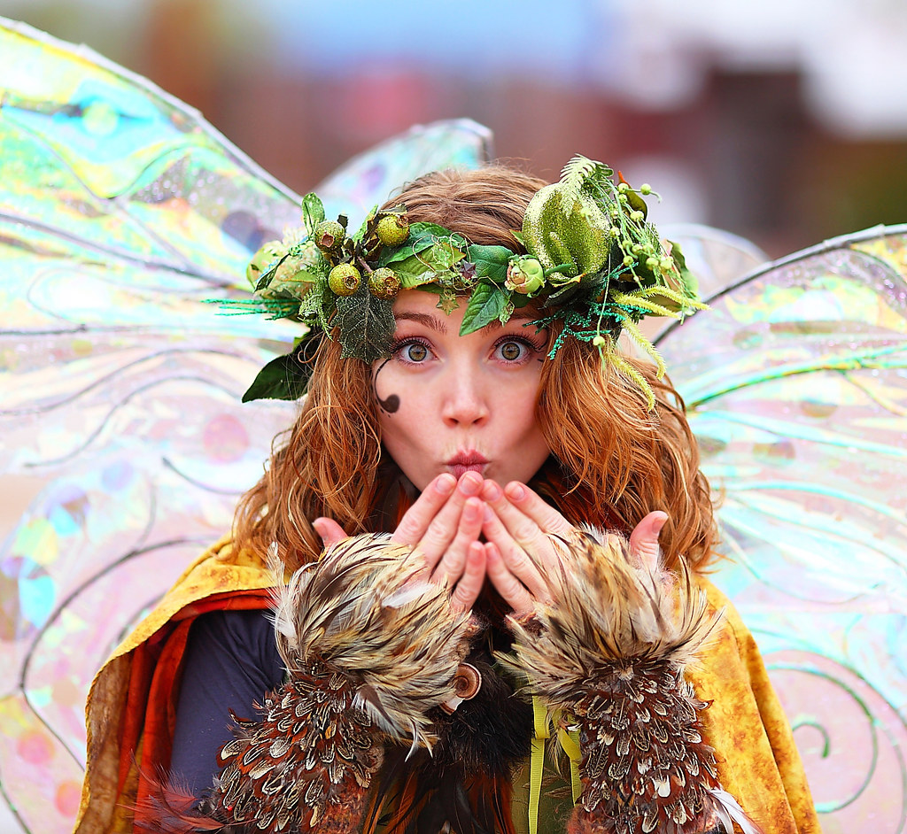 Twig the Fairy warming her fingers 2010 AZ Ren Fest! | Flickr