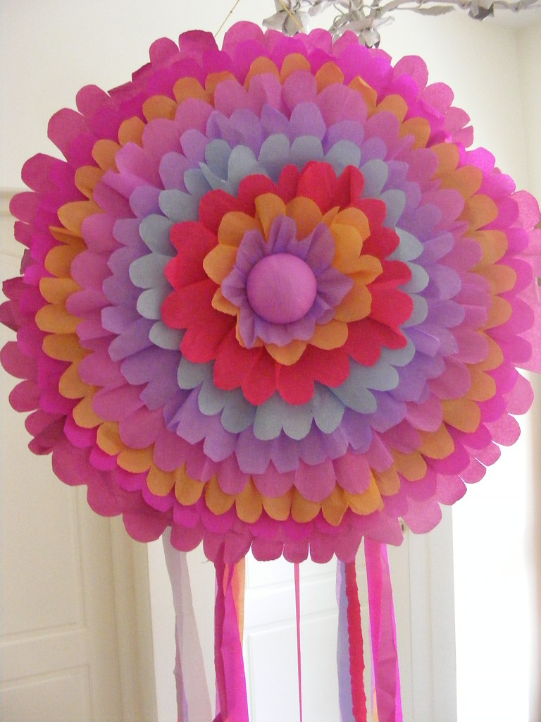 Piñata florita  Piñata en forma de flor para llenar de 