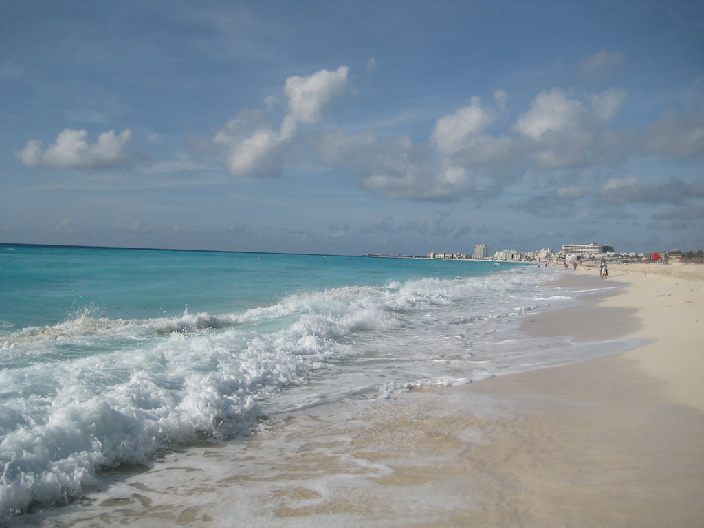 cancun-beach-stretch-of-cancun-beach-in-mexico-ricardo-diaz-flickr