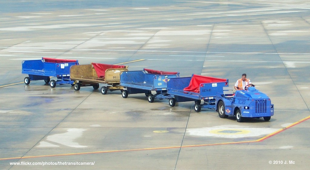 Southwest Airlines Baggage Tug | At Orlando International Ai… | Flickr