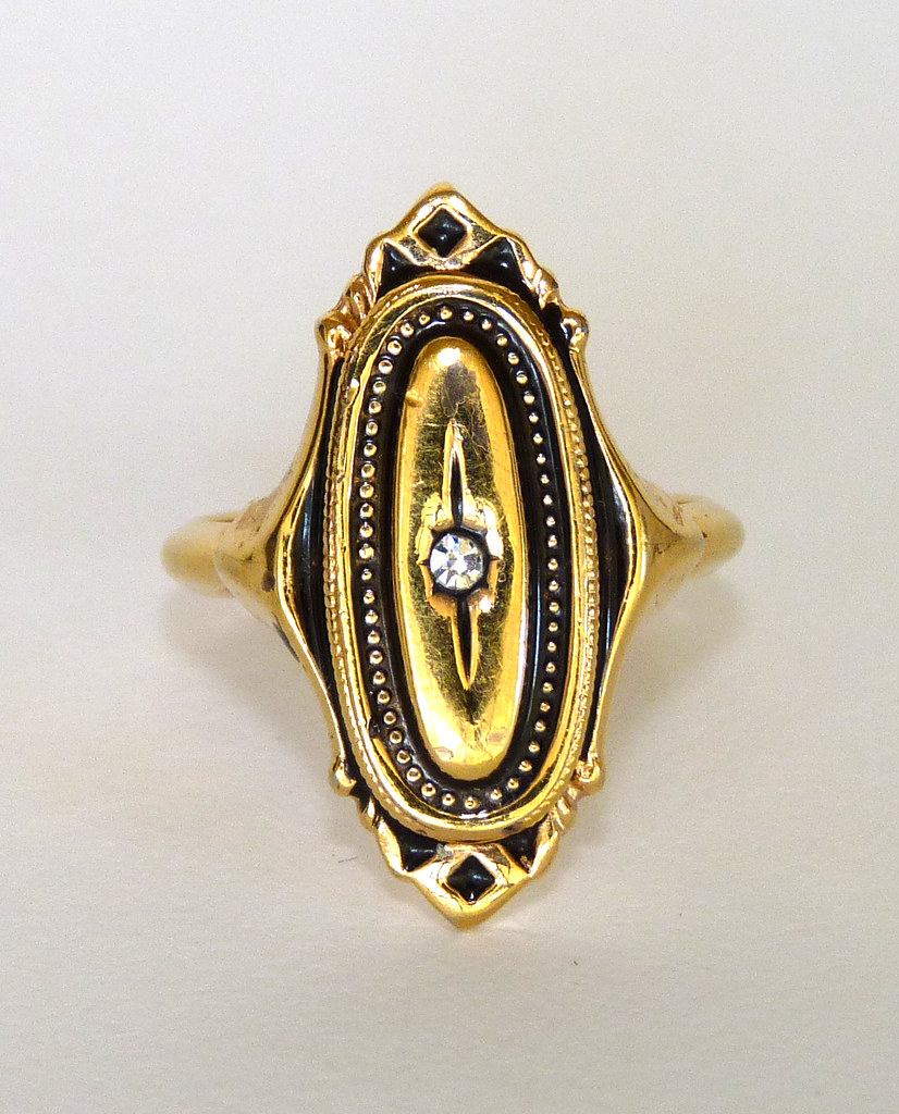 Vintage Avon Ring Mid Seventies Avon Ring from their Kensi… Flickr