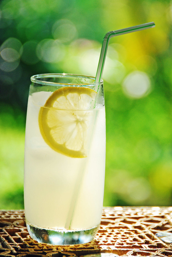 Fresh lemonade | View large On Black 09/07/2010 190-365 L st… | Flickr
