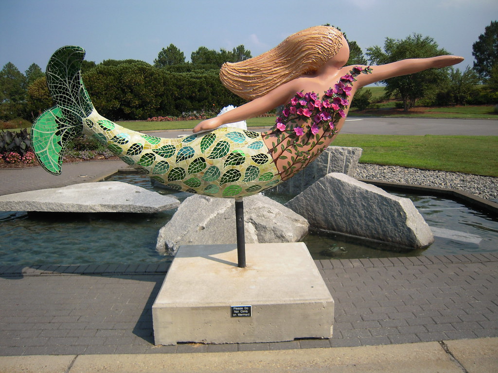 The Norfolk Mermaid | Entrance to the Norfolk Botanical Gard… | Flickr