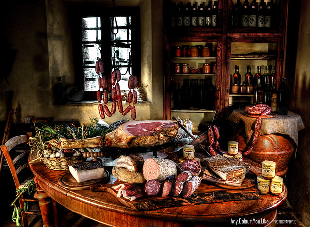 HDS (High Dynamic Sausages) | Eatable Still-life