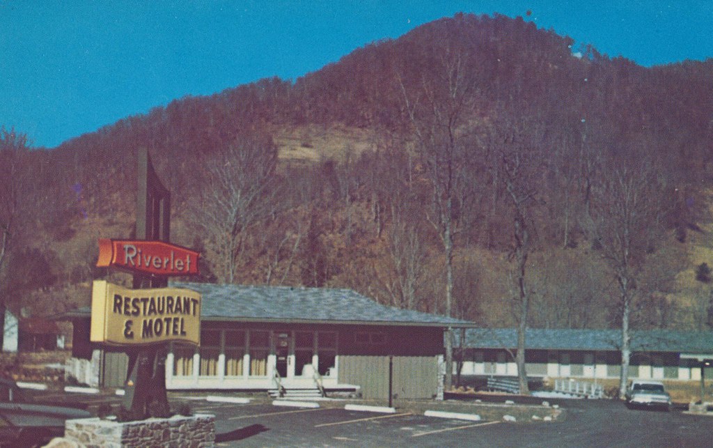 Riverlet Motel and Restaurant - Maggie Valley, North Carolina