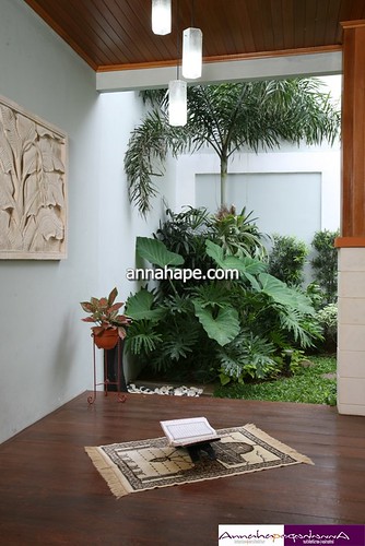 Desain Mushola Mungil di Teras Belakang Rumah  Design by 