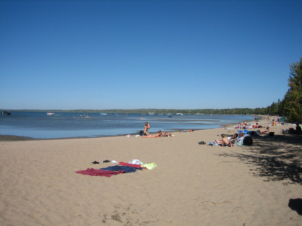 Lovely Sandy Beach, Ma-Me-O Beach, Pigeon Lake, Alberta, C ...
