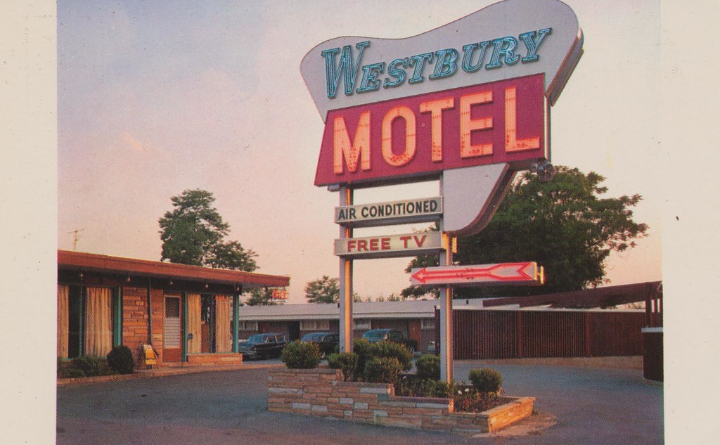 Westbury Motel - Westbury, New York