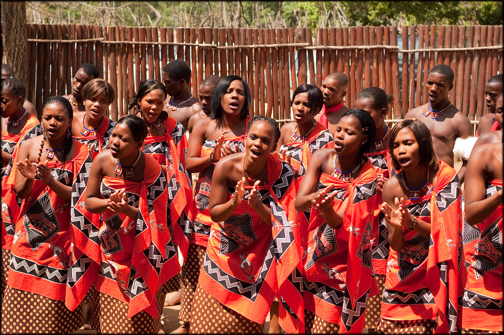 Swaziland Cultural Center | Swazi women doing a dance. | Flickr