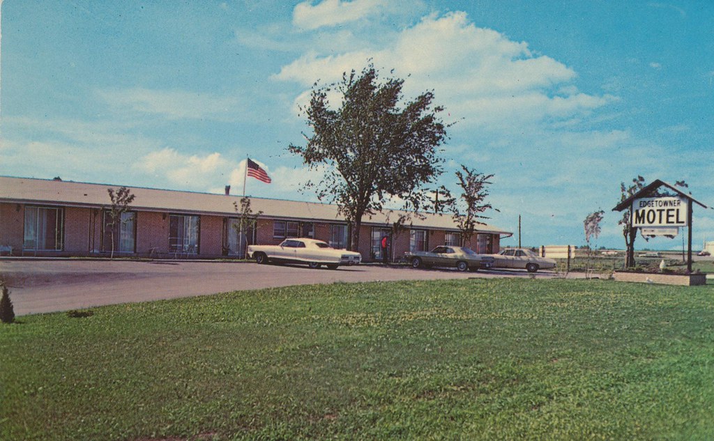 Edgetowner Motel - DeSoto, Iowa