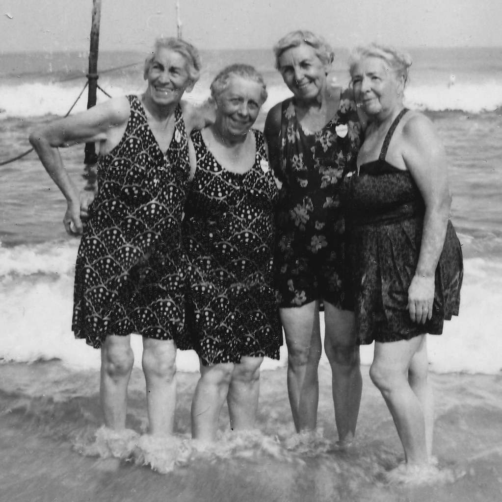 1953 07 englert girls beach3 The four Englert sisters 