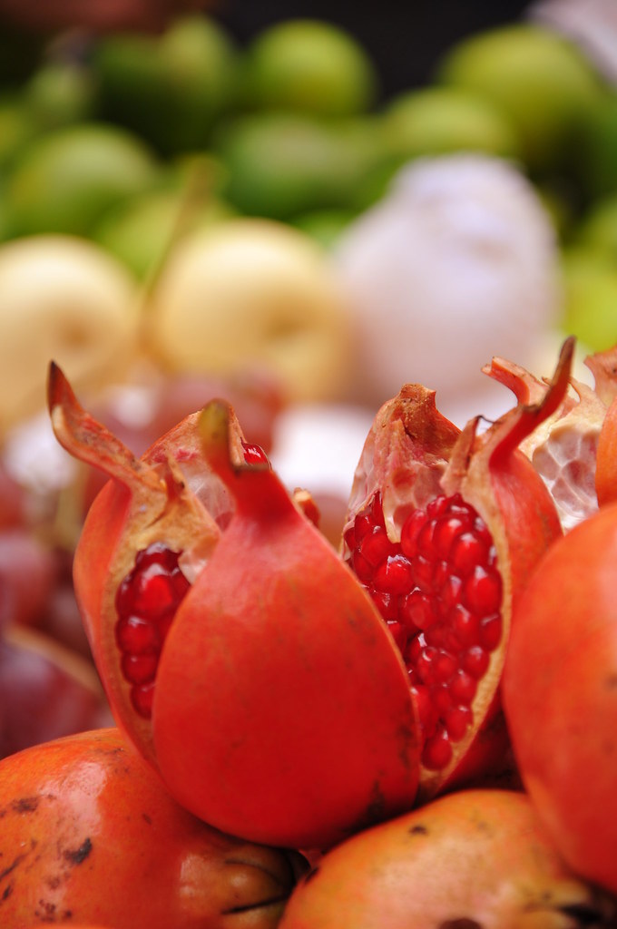 juice fruit or fruit 1 Doz (Bedana) Pomegranate Pomegranate 1  (Bedana  Doz :D